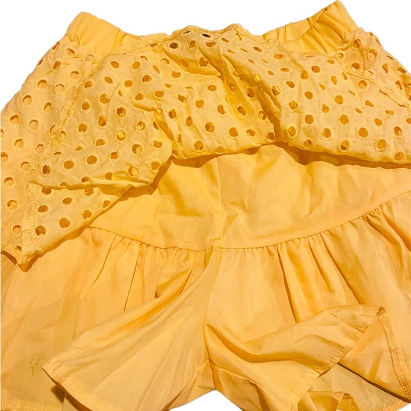 CBR Yellow skirts w Pant & Top with zipper back. Size L Chic me - Picture 7 of 10